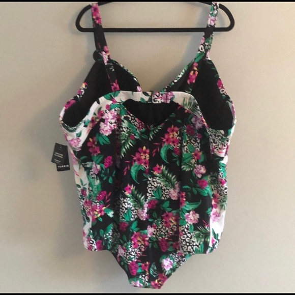 🌺TORRID Plus size 6x D/DD NWT swimsuit🌺 - Picture 6 of 16